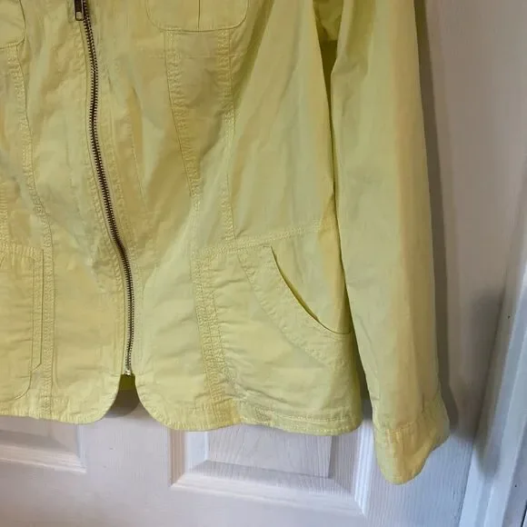 Chico’s Light Jacket Women’s Size 0 Yellow Zipper Pockets Long Sleeve - Picture 5 of 14
